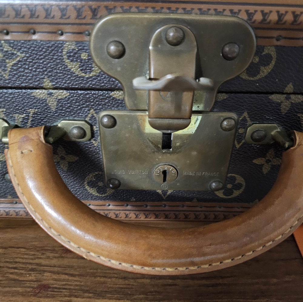 #00020-1143 VINTAGE 1970'S MONOGRAM LEATHER TRUNK SUITCASE 45 - Picture 3 of 11